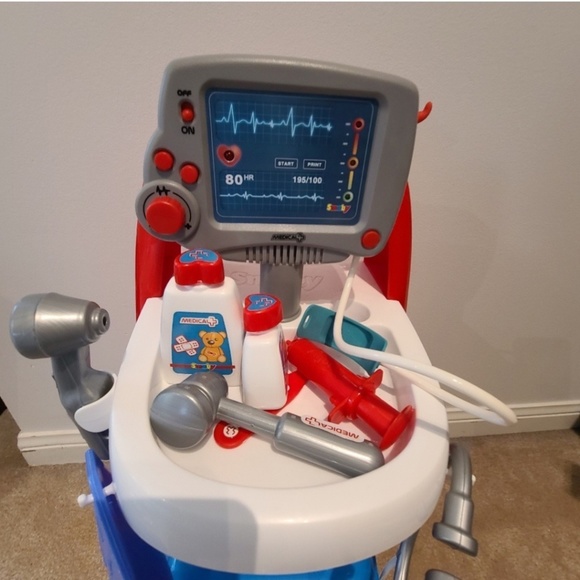 Toy ECG Machine - Picture 8 of 9